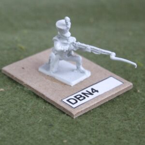 Flanquer in skirmish order kneeling firing.